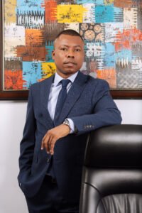 MR. RAYMOND KWAKYE BISMARCK: GHANA’S BUDDING BANKING ELITE 68 the vaultz africa