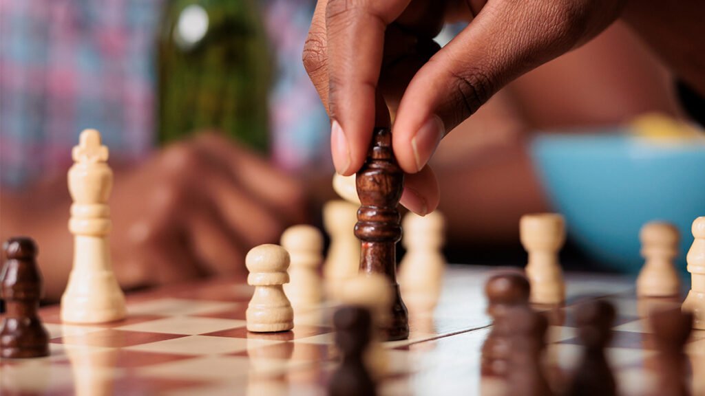 ADAPTIVE LEADERS ‘BEND WITH THE WIND’