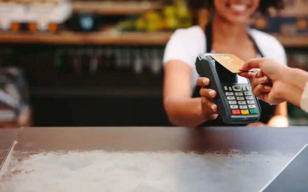 GHANA'S PAYMENT SYSTEMS AND THE MOVE TOWARDS A ‘CASHLESS’ ECONOMY